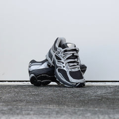 Mens Saucony ProGrid Omni 9 (Black/Silver)