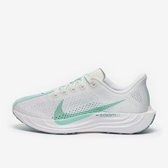 Nike Womens Pegasus Plus