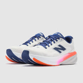 New Balance Womens 860 v15