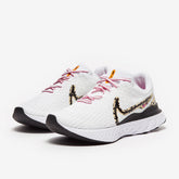 Nike Womens React Infinity Flyknit 3 - White/Black-Wheat Grass