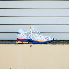 Mens Saucony ProGrid Triumph 4 Galaxy (White/Multi)