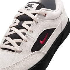 Nike SB Malor Shoe