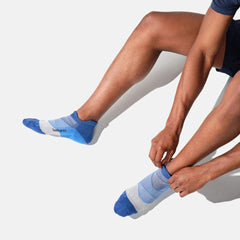 Feetures Elite Light Cushion No Show Tab Socks