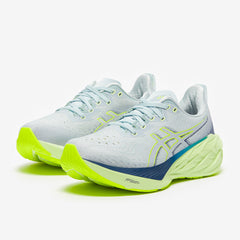 ASICS Womens Novablast 4