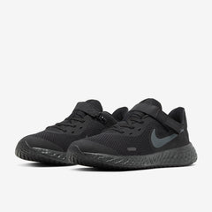 Nike Boys Revolution 5 Flyease -  